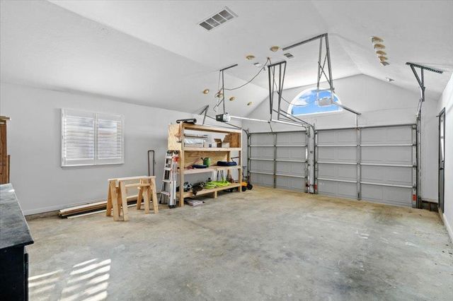 8002 Manx DR, Round Rock, TX 78681