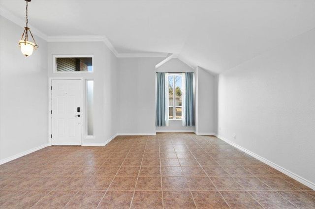 8002 Manx DR, Round Rock, TX 78681