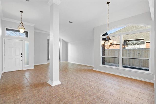 8002 Manx DR, Round Rock, TX 78681