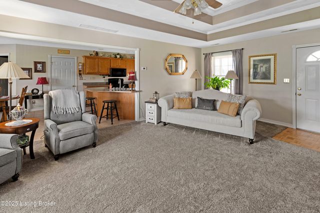 146 N Kristal Springs Dr, Shepherdsville, KY 40165