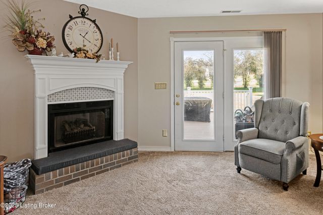 146 N Kristal Springs Dr, Shepherdsville, KY 40165