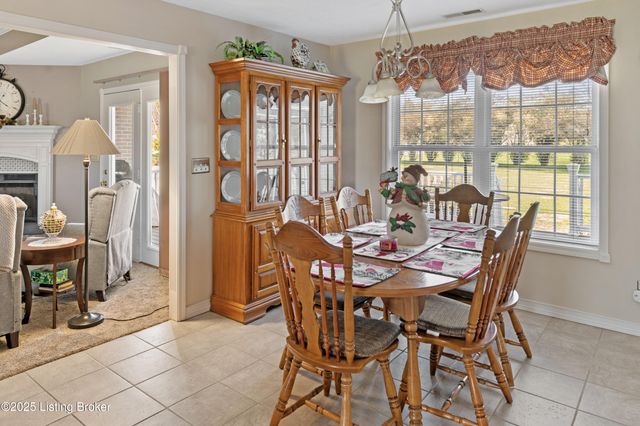 146 N Kristal Springs Dr, Shepherdsville, KY 40165