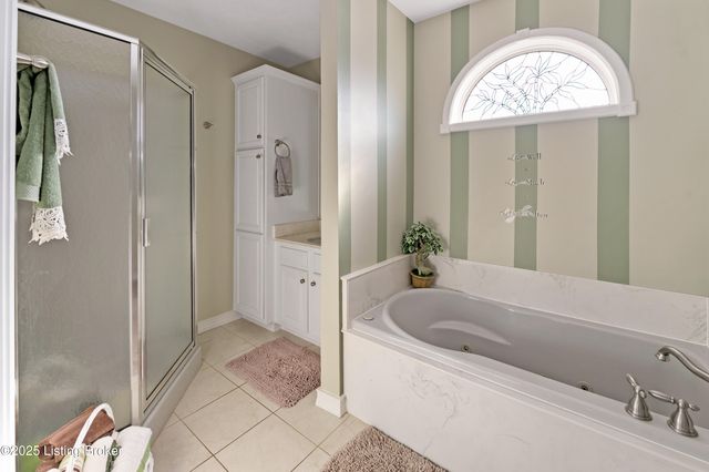 146 N Kristal Springs Dr, Shepherdsville, KY 40165