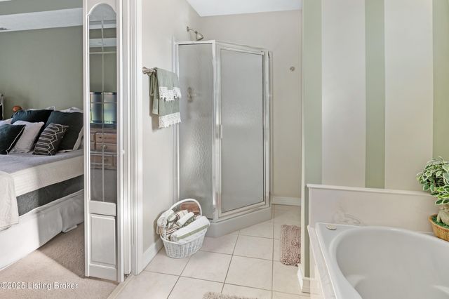 146 N Kristal Springs Dr, Shepherdsville, KY 40165