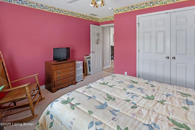 146 N Kristal Springs Dr, Shepherdsville, KY 40165