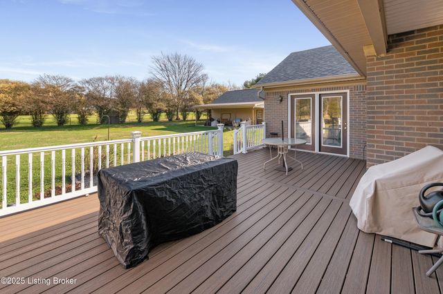 146 N Kristal Springs Dr, Shepherdsville, KY 40165