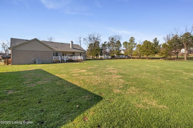 146 N Kristal Springs Dr, Shepherdsville, KY 40165