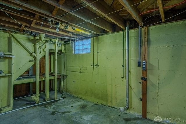 2920 Lansing Drive, Dayton, OH 45420