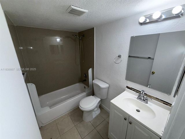 8560 N Sherman Circle 105, Miramar, FL 33025