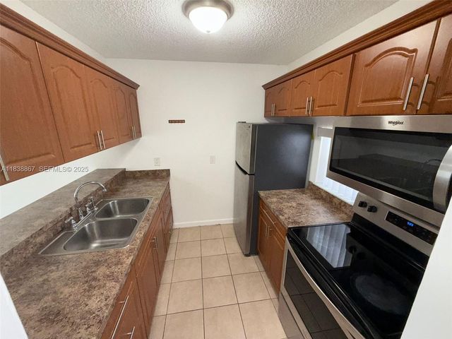 8560 N Sherman Circle 105, Miramar, FL 33025