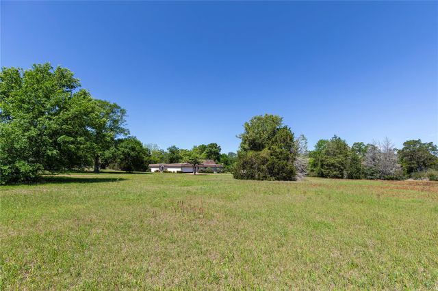 119 Heritage Trail, Bellville, TX 77418