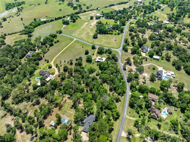 119 Heritage Trail, Bellville, TX 77418
