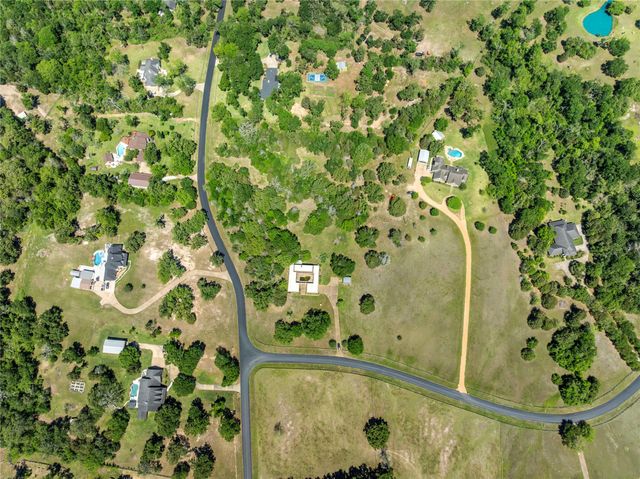119 Heritage Trail, Bellville, TX 77418