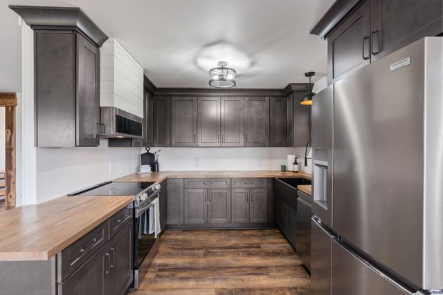 8412 Highway 41, N, Adams, TN 37010