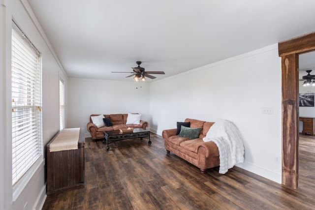 8412 Highway 41, N, Adams, TN 37010