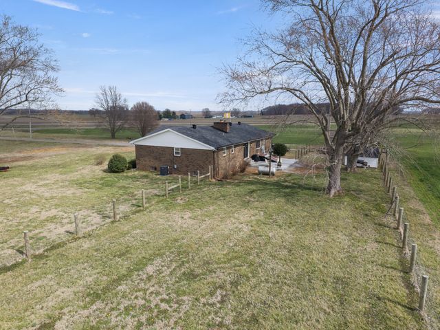 8412 Highway 41, N, Adams, TN 37010