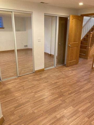 6406 S INGLESIDE Avenue, Chicago, IL 60637