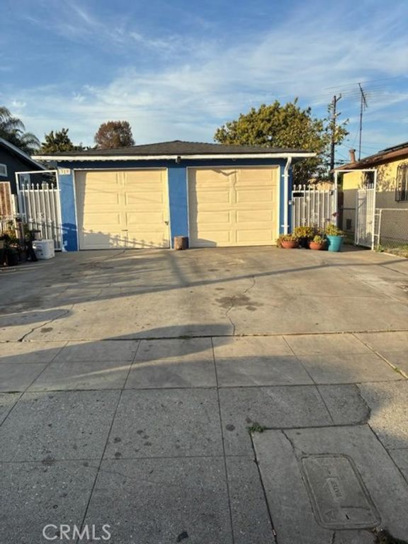 319 E 98th Street, Inglewood, CA 90301