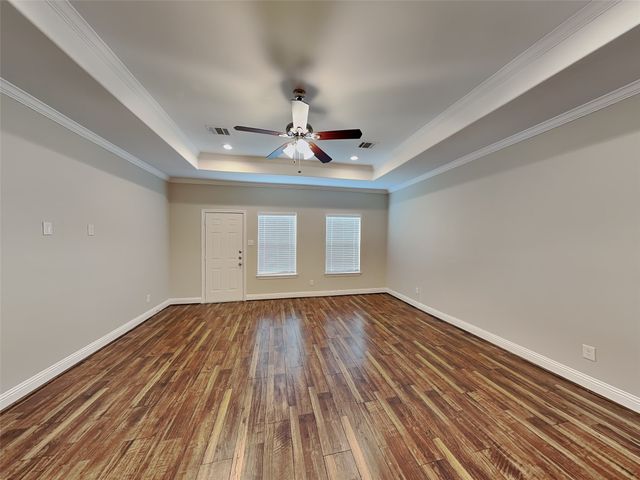 1002 Woodcrest Drive, Lancaster, TX 75134