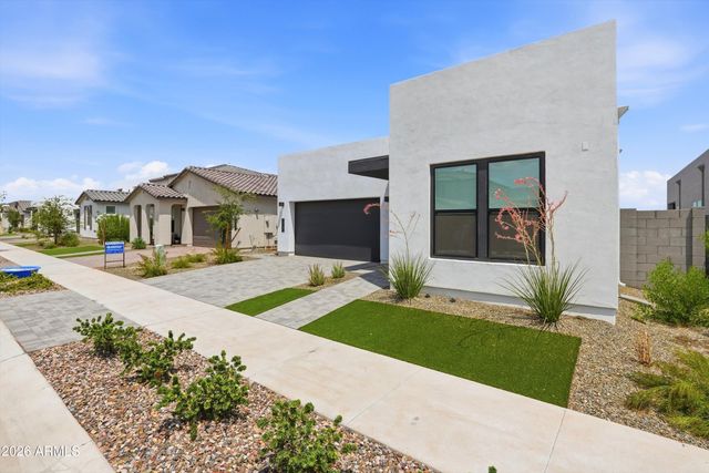 10252 E UTAH Avenue, Mesa, AZ 85212