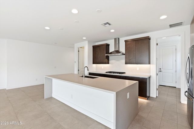 10252 E UTAH Avenue, Mesa, AZ 85212