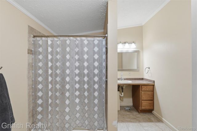 260 Ellsworth Lake Drive, Lyndon Township, MI 48137