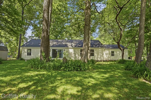 260 Ellsworth Lake Drive, Lyndon Township, MI 48137