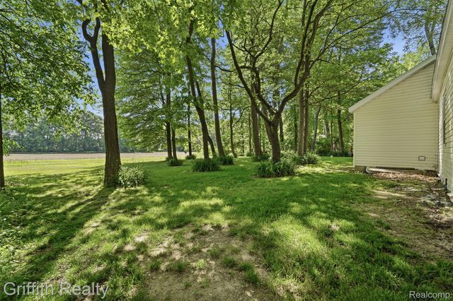 260 Ellsworth Lake Drive, Lyndon Township, MI 48137