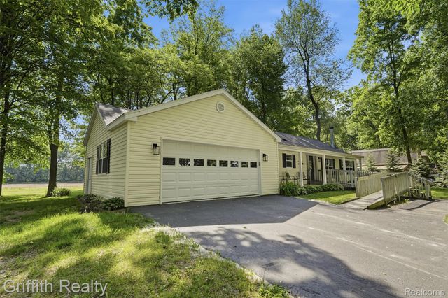 260 Ellsworth Lake Drive, Lyndon Township, MI 48137