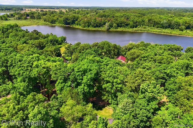 260 Ellsworth Lake Drive, Lyndon Township, MI 48137