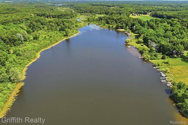 260 Ellsworth Lake Drive, Lyndon Township, MI 48137