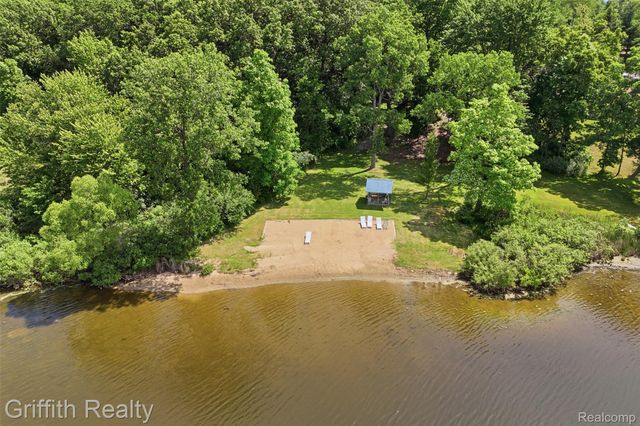 260 Ellsworth Lake Drive, Lyndon Township, MI 48137