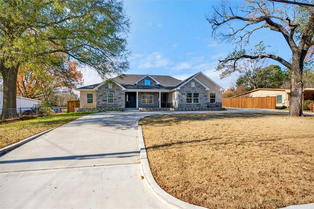 1809 Bluebonnet Avenue, Denison, TX 75020