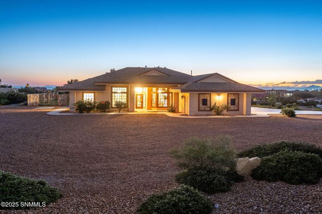 3220 Sundown Road, Las Cruces, NM 88011