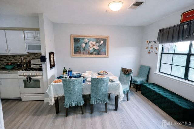 23-C powderhorn Court, Woodbridge Proper, NJ 07095