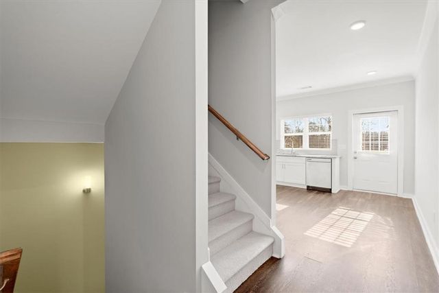 2017 Ocean Drive, Atlanta, GA 30318