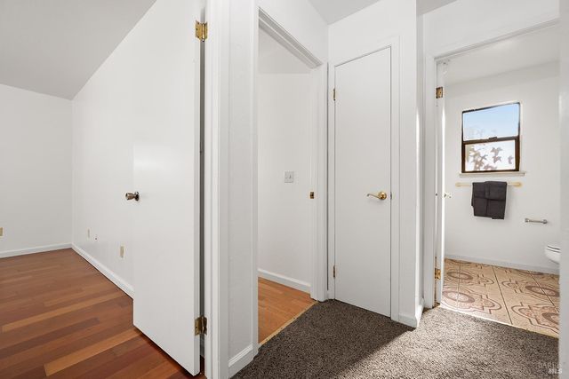 2123 W Steele Ln, Santa Rosa, CA 95403