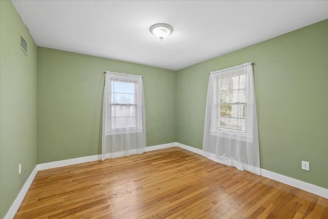 209 West Hollis St, Nashua, NH 03060