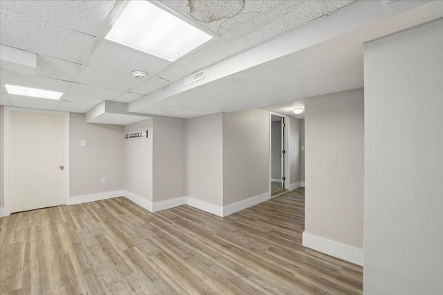 209 West Hollis St, Nashua, NH 03060