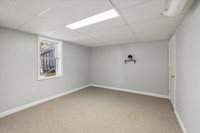 209 West Hollis St, Nashua, NH 03060