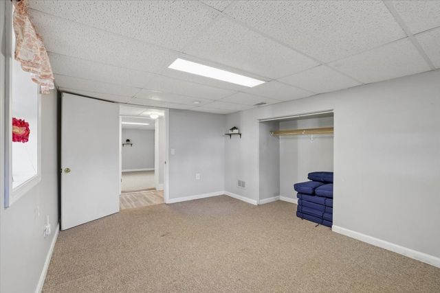 209 West Hollis St, Nashua, NH 03060