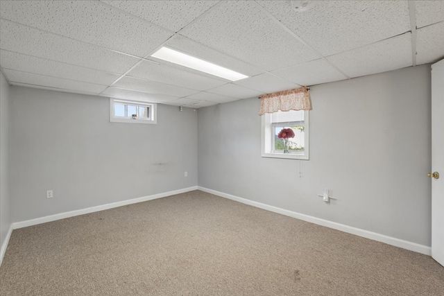 209 West Hollis St, Nashua, NH 03060