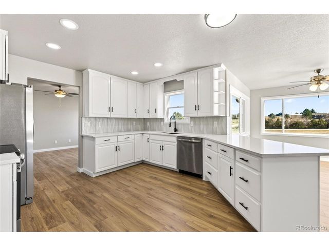 7520 Shenandoah Dr, Elizabeth, CO 80107