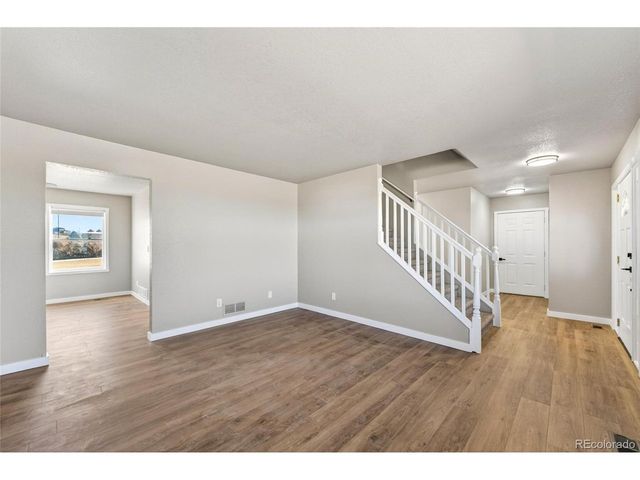7520 Shenandoah Dr, Elizabeth, CO 80107