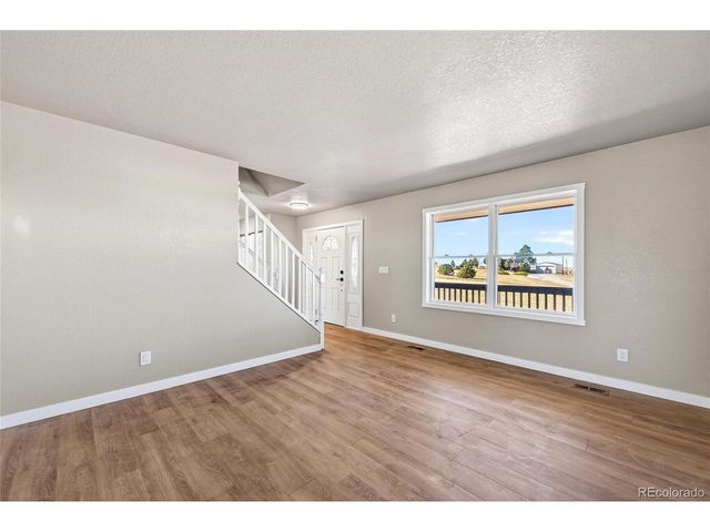 7520 Shenandoah Dr, Elizabeth, CO 80107