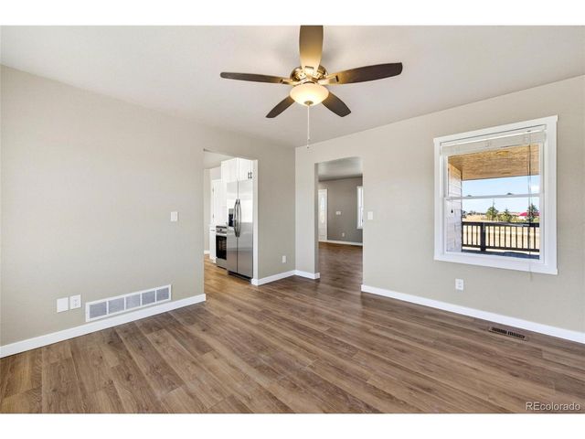 7520 Shenandoah Dr, Elizabeth, CO 80107