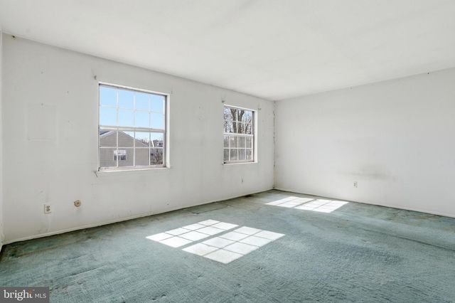 323 HARVARD SQ, Bensalem, PA 19020