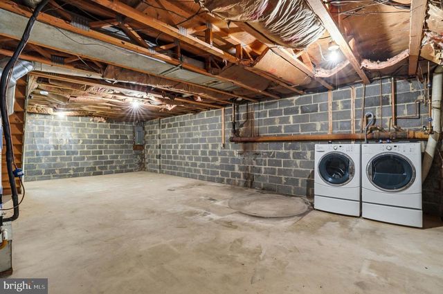 323 HARVARD SQ, Bensalem, PA 19020