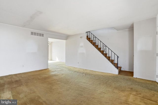 323 HARVARD SQ, Bensalem, PA 19020