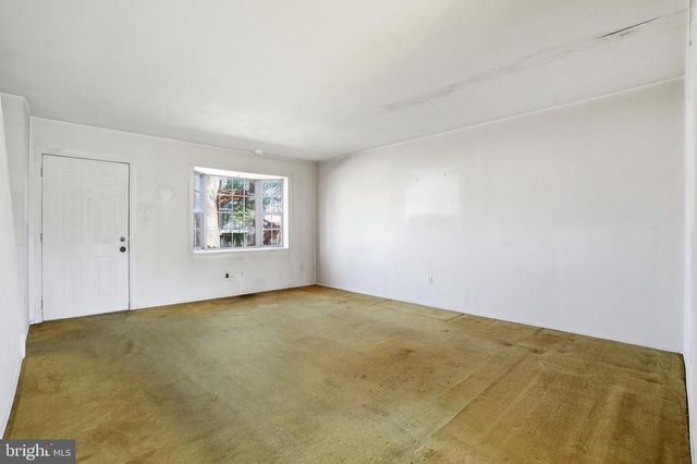 323 HARVARD SQ, Bensalem, PA 19020